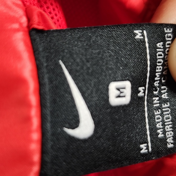 Nike Rain Jacket - Picture 3 of 4